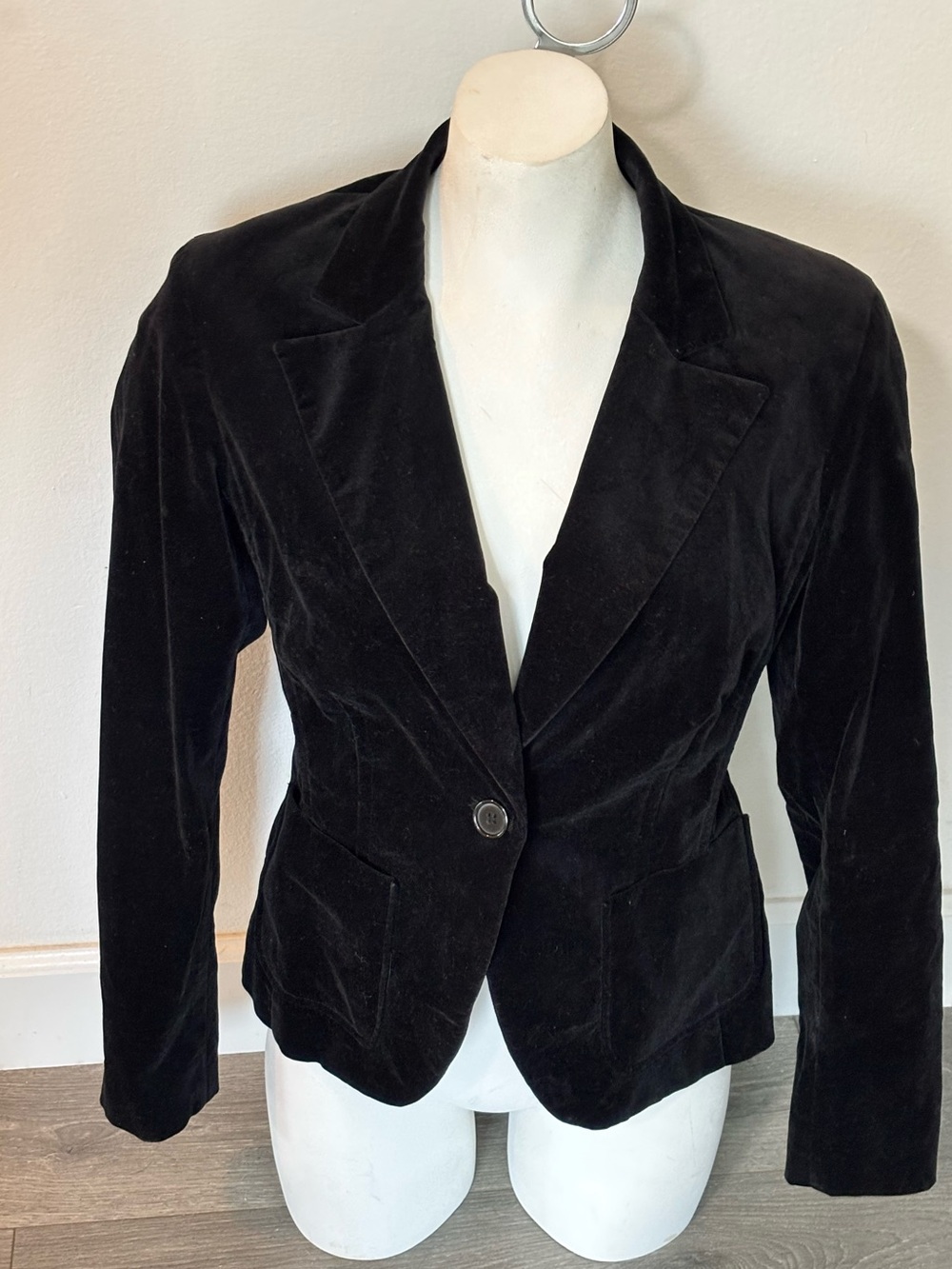 New York & Company Velvet Blazer